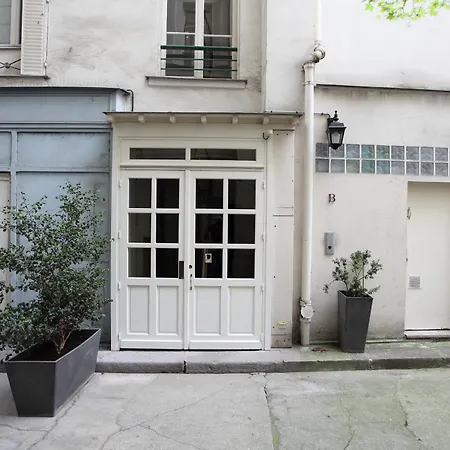 Apartment In The Heart Of