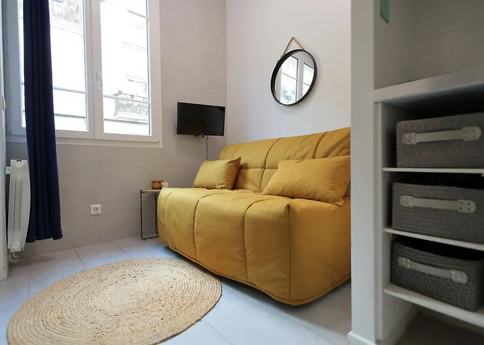 Apartment In The Heart Of *